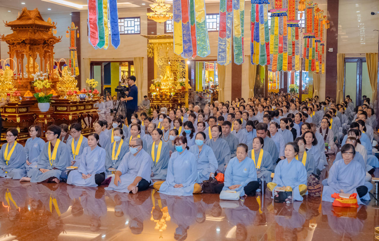 Rộn ràng không khí Lễ vu lan khắp cả nước