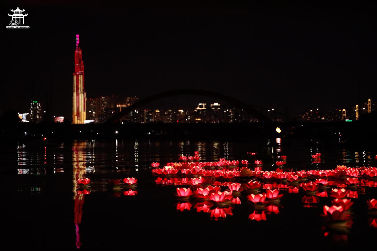 Rộn ràng không khí Lễ vu lan khắp cả nước