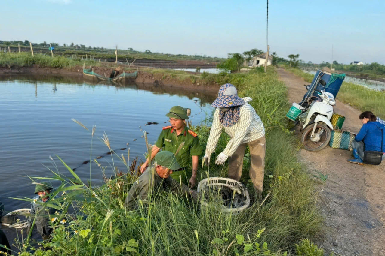 Nam Định: Hỗ trợ người dân thu gom tài sản, trả mặt bằng khu vực Cồn Xanh 