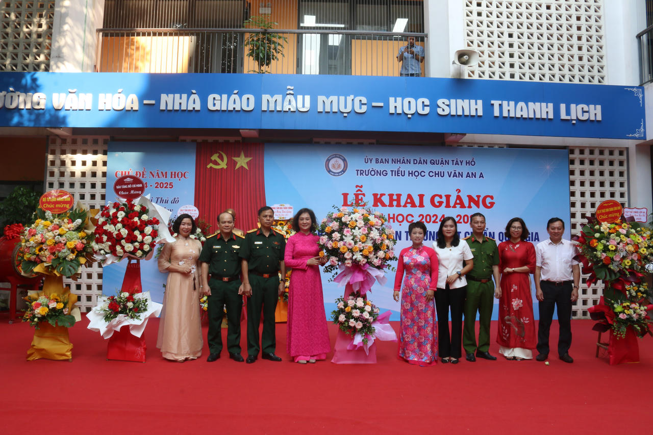 Thủ đô rực rỡ cờ hoa trong ngày lễ Khai giảng