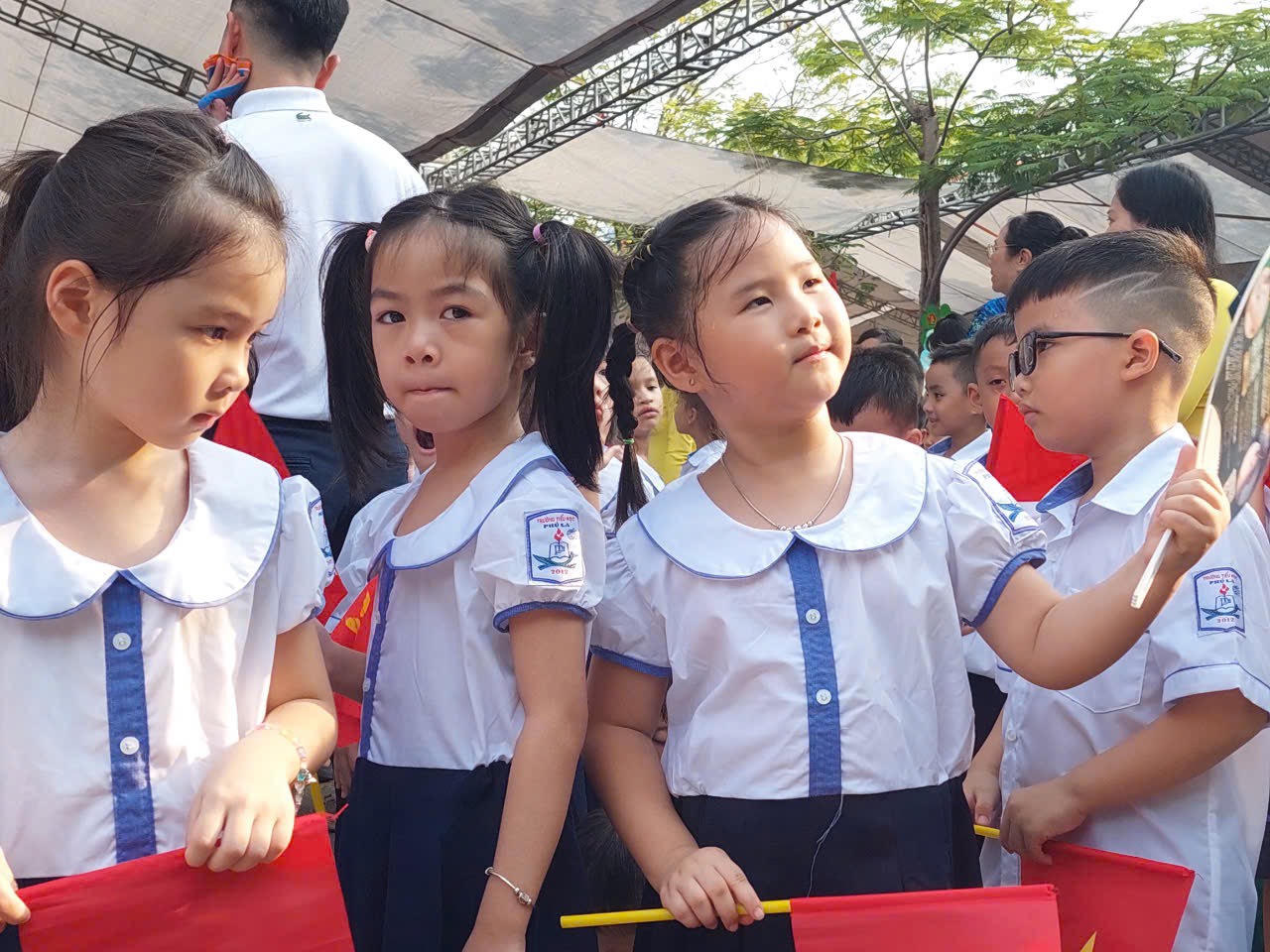 Thủ đô rực rỡ cờ hoa trong ngày lễ Khai giảng