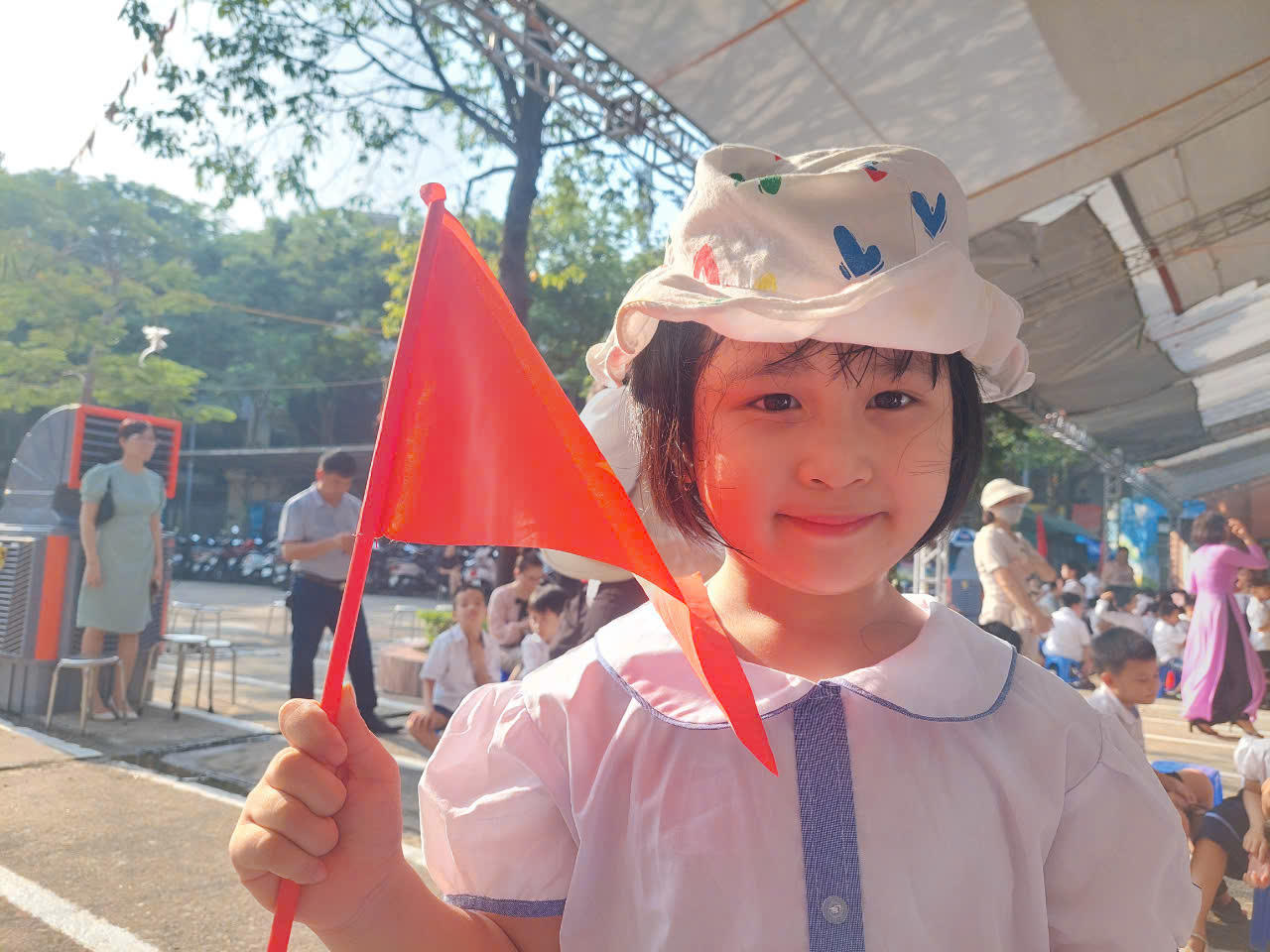 Thủ đô rực rỡ cờ hoa trong ngày lễ Khai giảng