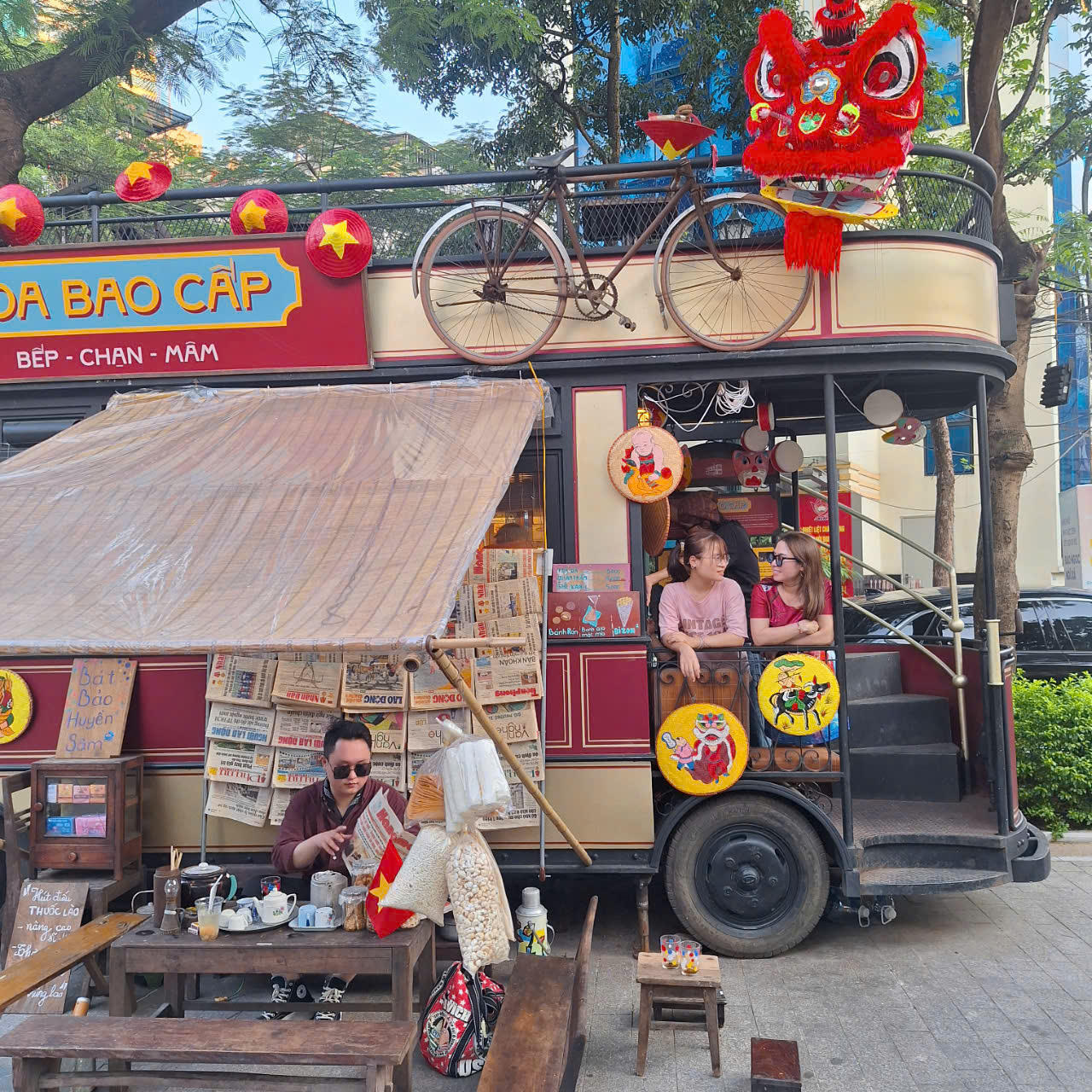 Bạn trẻ hào hứng 'sống cùng'... thời bao cấp 