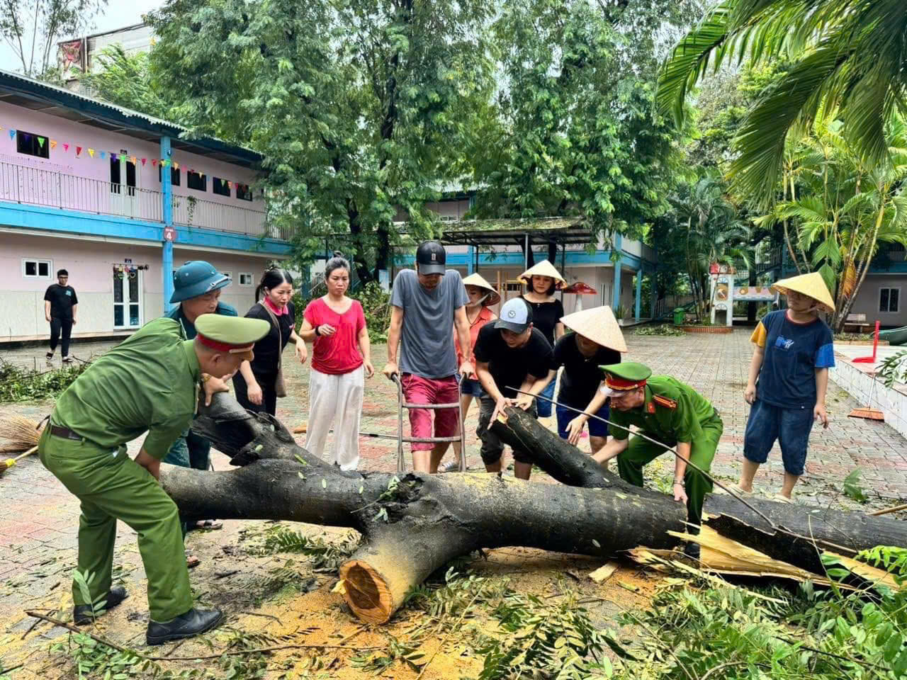 Học sinh Hà Nội tiếp tục nghỉ học nếu trường chưa đảm bảo an toàn