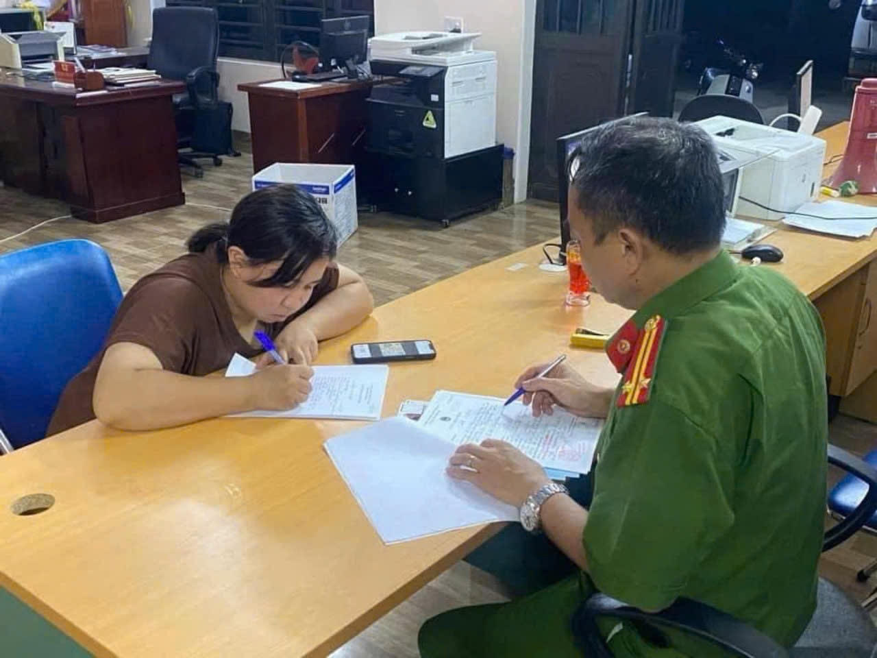 Đăng tải và chia sẻ thông tin sai về tình hình mưa lũ, nhiều người bị công an triệu tập