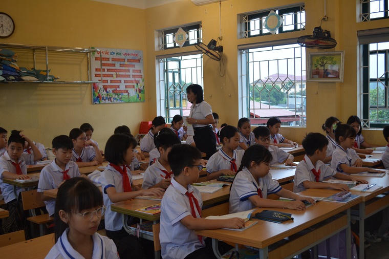 'Ngày khai giảng thứ 2' của học sinh vùng lũ Lào Cai, Yên Bái và Hà Nội