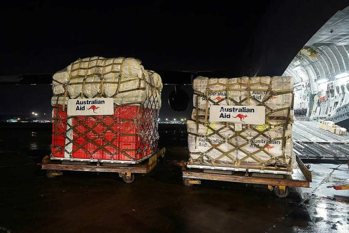 Bạn bè quốc tế giúp Việt Nam vượt qua hậu quả bão lũ