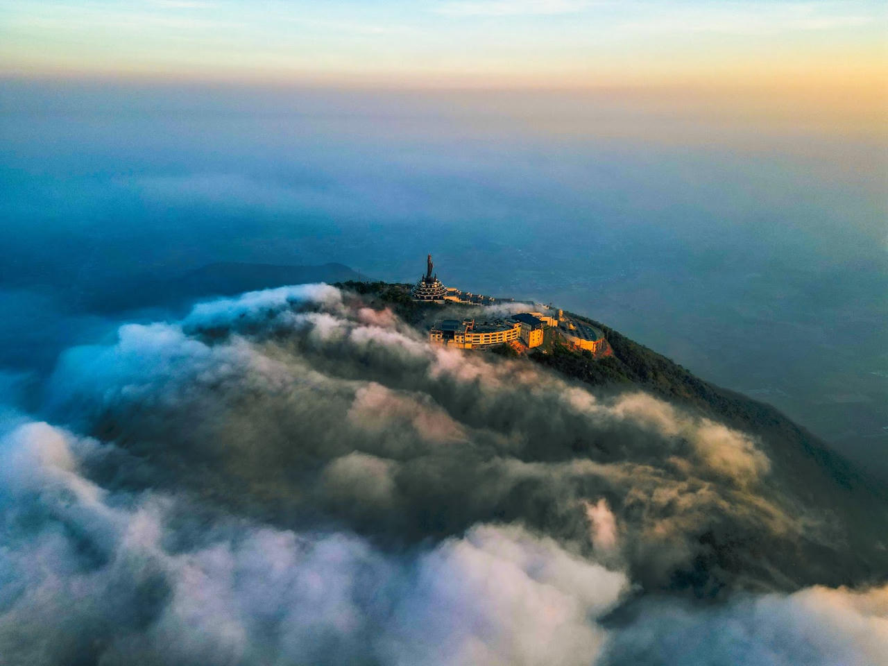 Phó Chủ tịch ICDV gọi núi Bà Đen là “thiên đường”