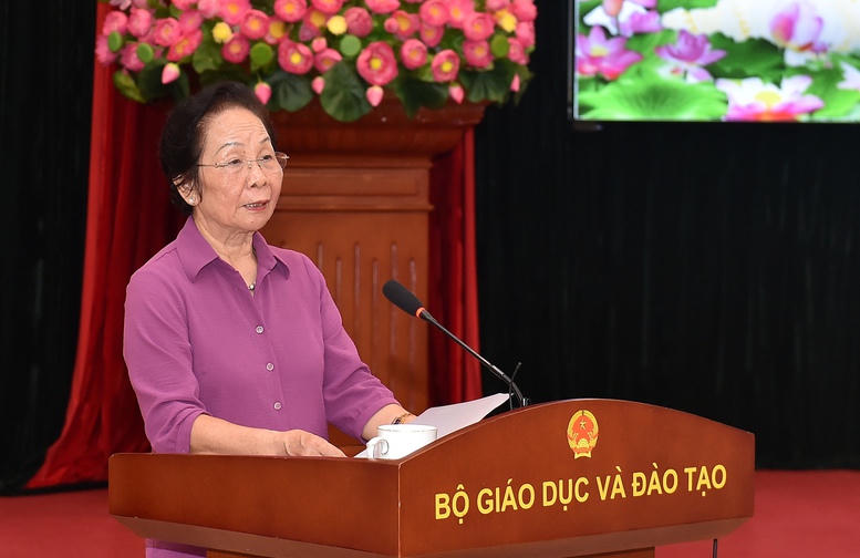 Phấn đấu để trở thành người công dân tốt, người cán bộ tốt góp phần nâng cao chất lượng nguồn nhân lực