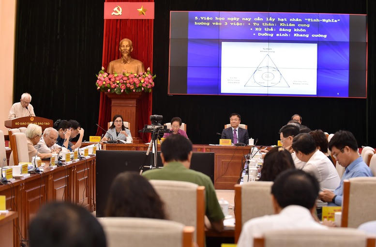 Phấn đấu để trở thành người công dân tốt, người cán bộ tốt góp phần nâng cao chất lượng nguồn nhân lực