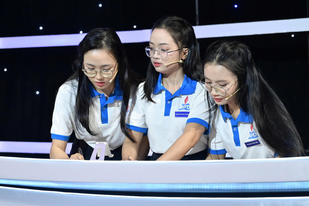 Profile “chất như nước cất” của các du hành gia gen Z