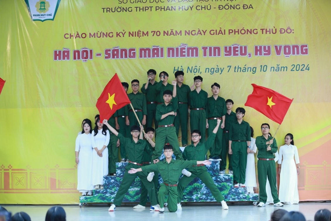 Nhiều hoạt động ý nghĩa khơi dậy niềm tự hào dân tộc của học sinh Thủ đô