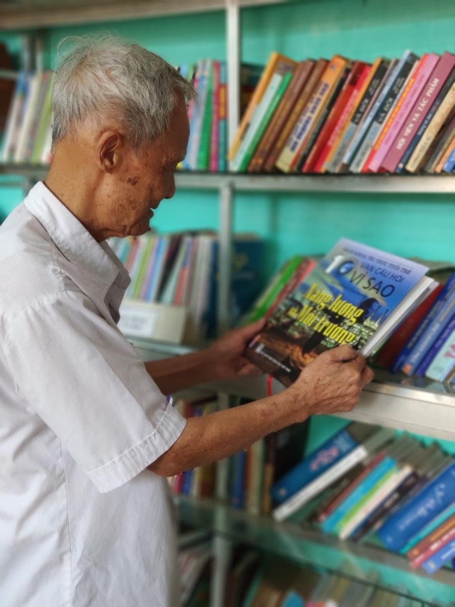 Người già và những hành trình khác