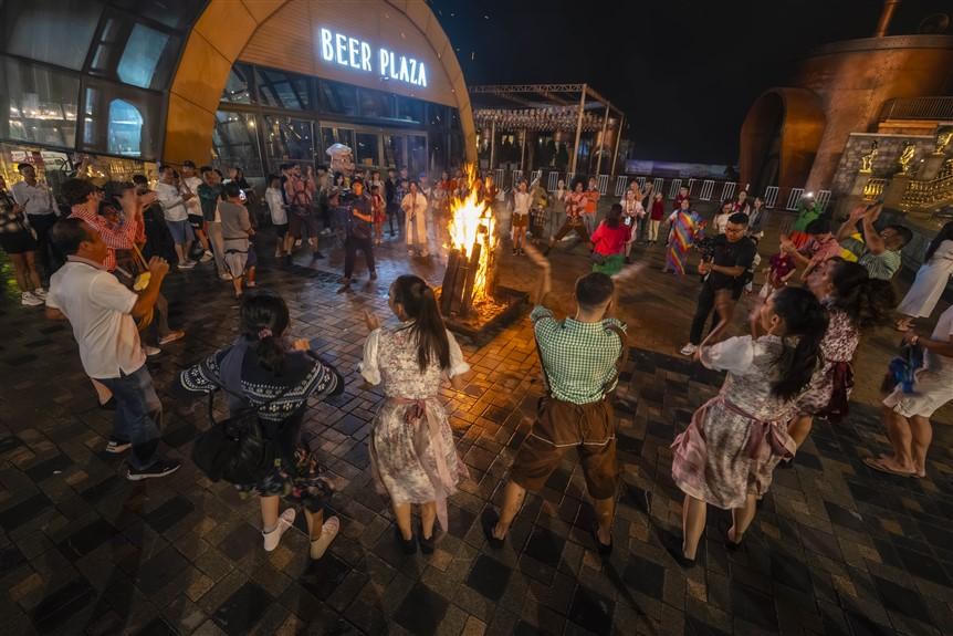 Đà Nẵng: Tận hưởng bữa tiệc đêm “Ba Na By Night” phiên bản mới chỉ từ 500.000 VNĐ