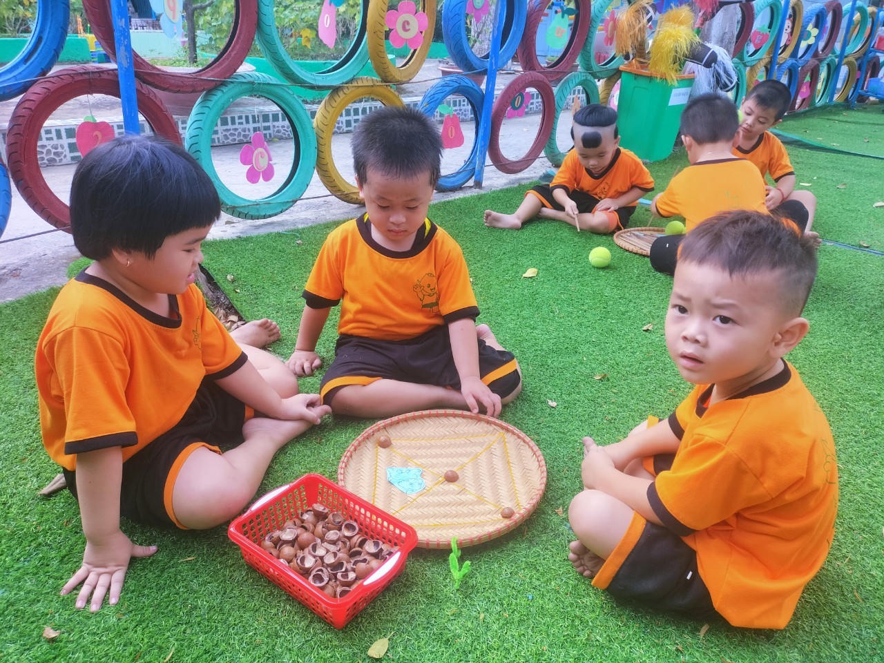 Đồng dao - Đi tìm di sản tuổi thơ xưa trong thời hiện đại