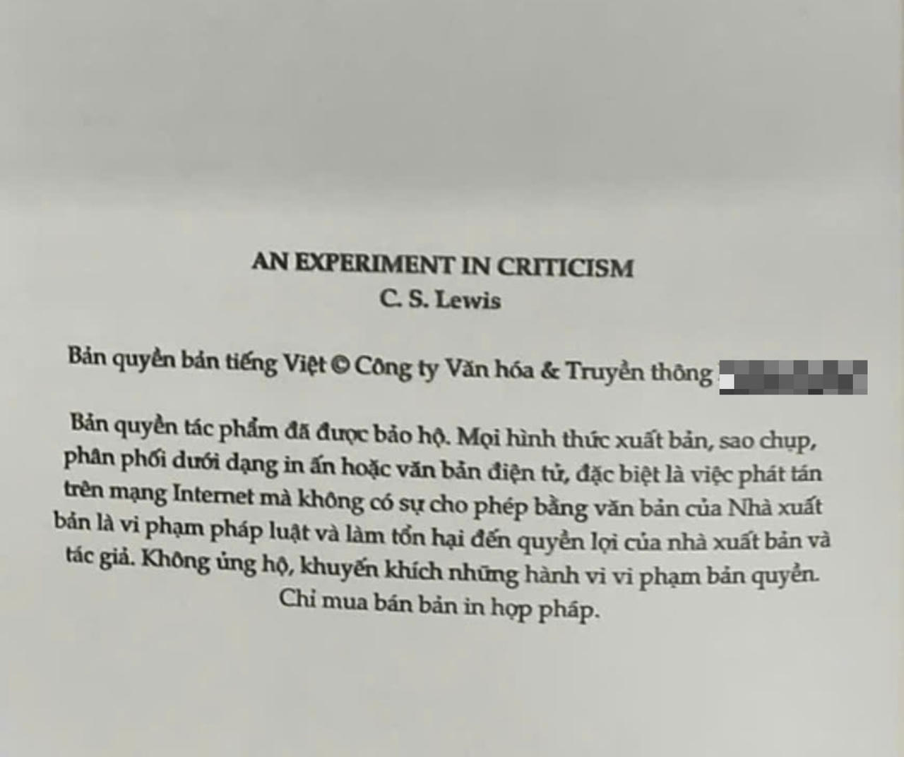 Sách lậu, sách vi phạm bản quyền lộng hành - Do thị trường thiếu ý thức?