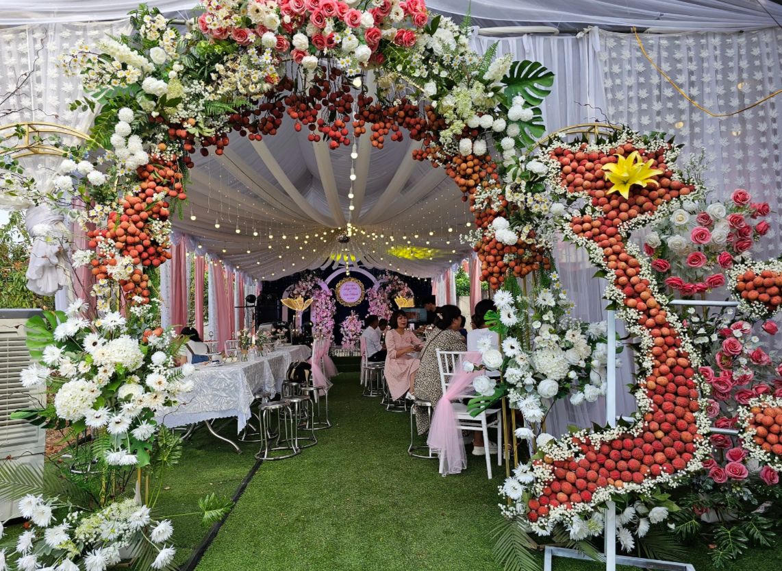 Độc lạ những đám cưới trang trí bằng rau củ quả