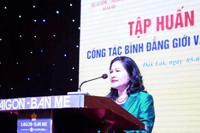 Thiết thực "thắng" được định kiến giới thì mới có bình đẳng giới