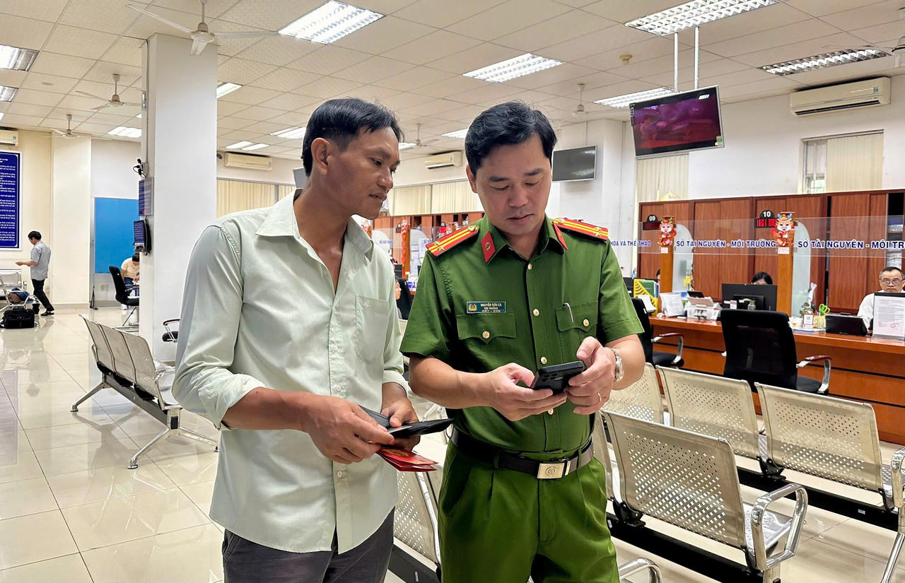 Bà Rịa - Vũng Tàu: Ngày đầu thí điểm cấp Phiếu lý lịch tư pháp qua ứng dụng VNeID 