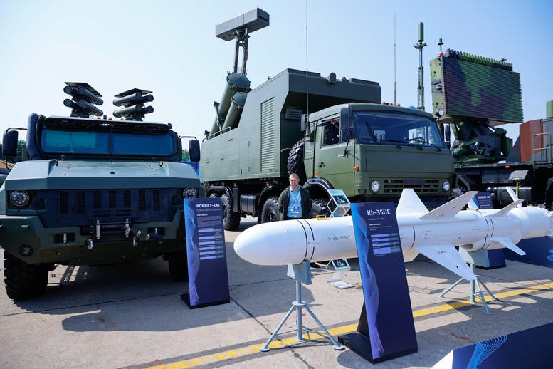 Thủ tướng: Triển lãm Quốc phòng quốc tế Việt Nam có ý nghĩa đặc biệt