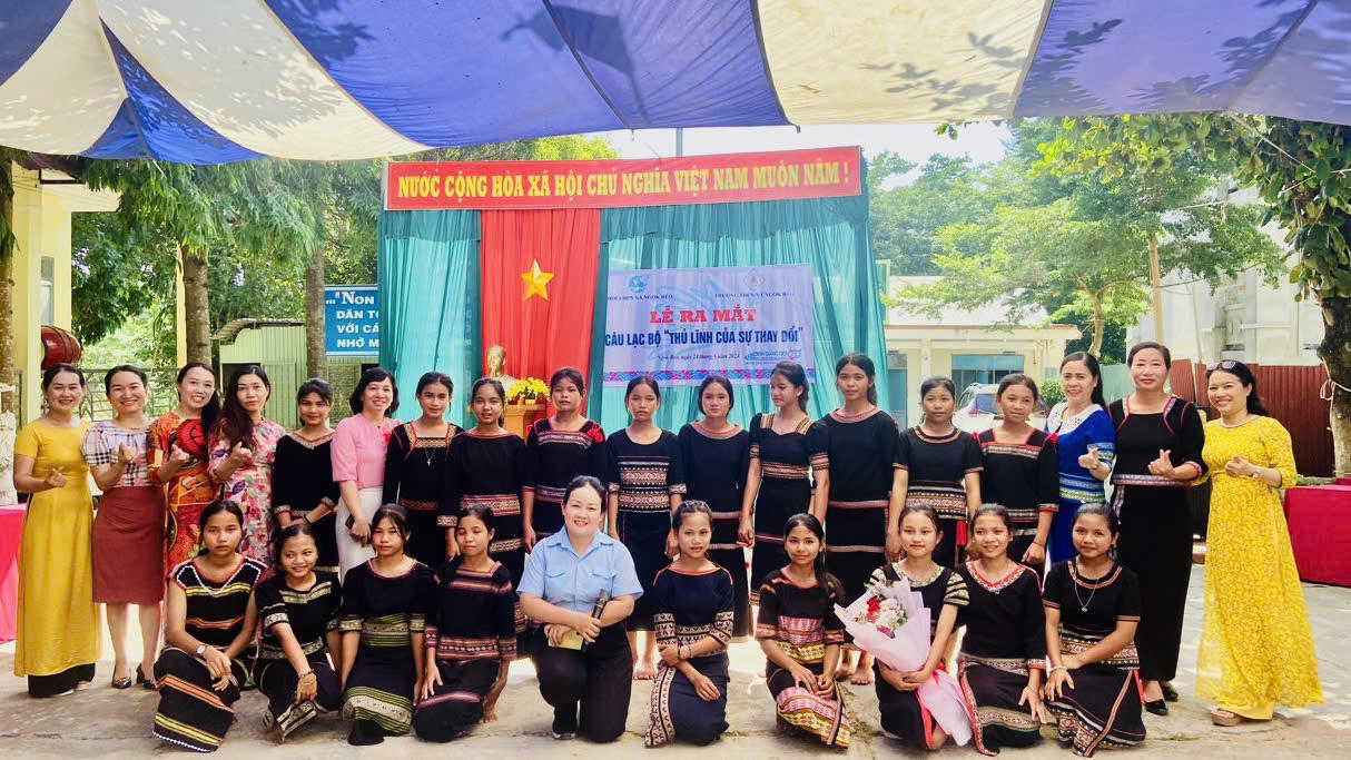 Hội phụ nữ đi 'từng ngõ, gõ từng nhà' tuyên truyền chính sách bình đẳng giới ở phụ nữ và trẻ em