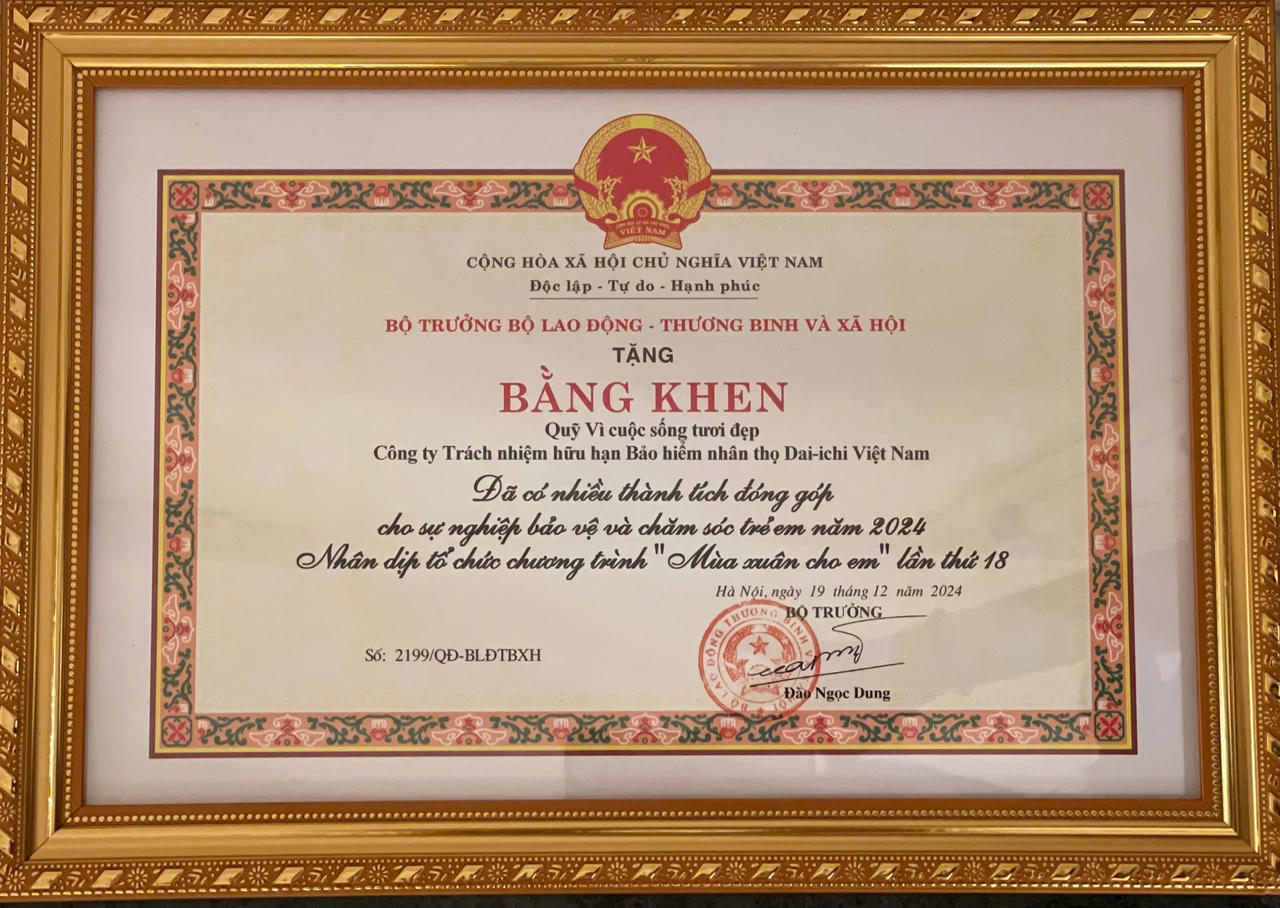 Quỹ Vì cuộc sống tươi đẹp nhận Bằng khen của Bộ Lao động – Thương binh & Xã hội