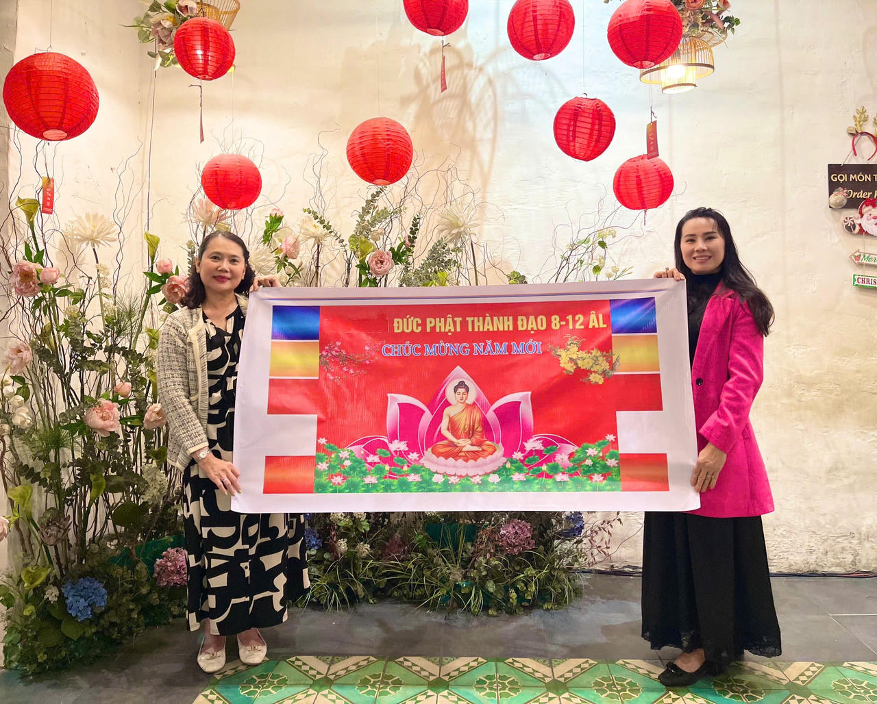 Hòa mình vào không khí đại lễ Đức Phật thành đạo cùng Phật tử cả nước