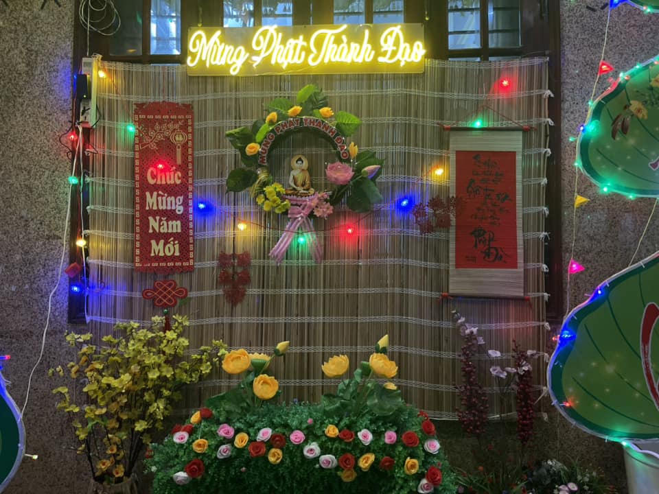 Hòa mình vào không khí đại lễ Đức Phật thành đạo cùng Phật tử cả nước