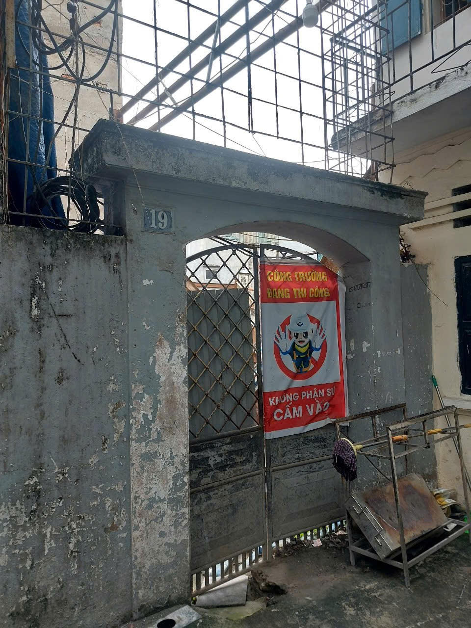 Công trình gây lún nứt các hộ liền kề tại quận Đống Đa (Hà Nội): Trả lời của Sở Xây dựng 