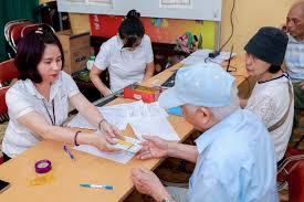 Khi chính sách, pháp luật 'chuyên chở' niềm vui an sinh xã hội