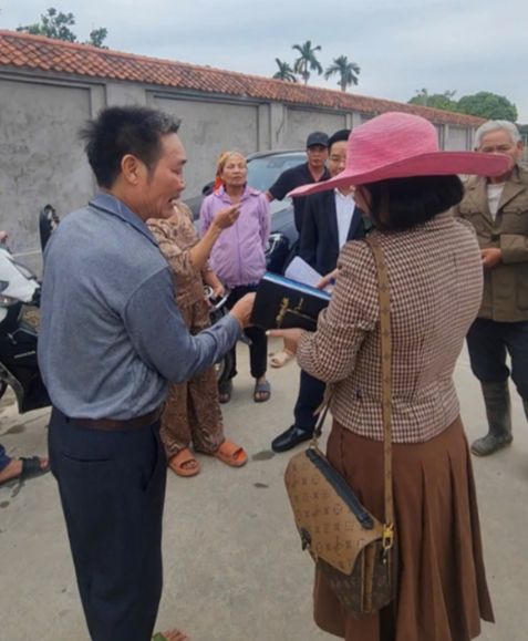 Con đường tại Hà Nội bị 'thắt cổ chai' vì vướng khu đất bị cho là “lấn chiếm”: UBND xã Tri Thủy (Phú Xuyên) xác nhận khu đất có nguồn gốc đất công