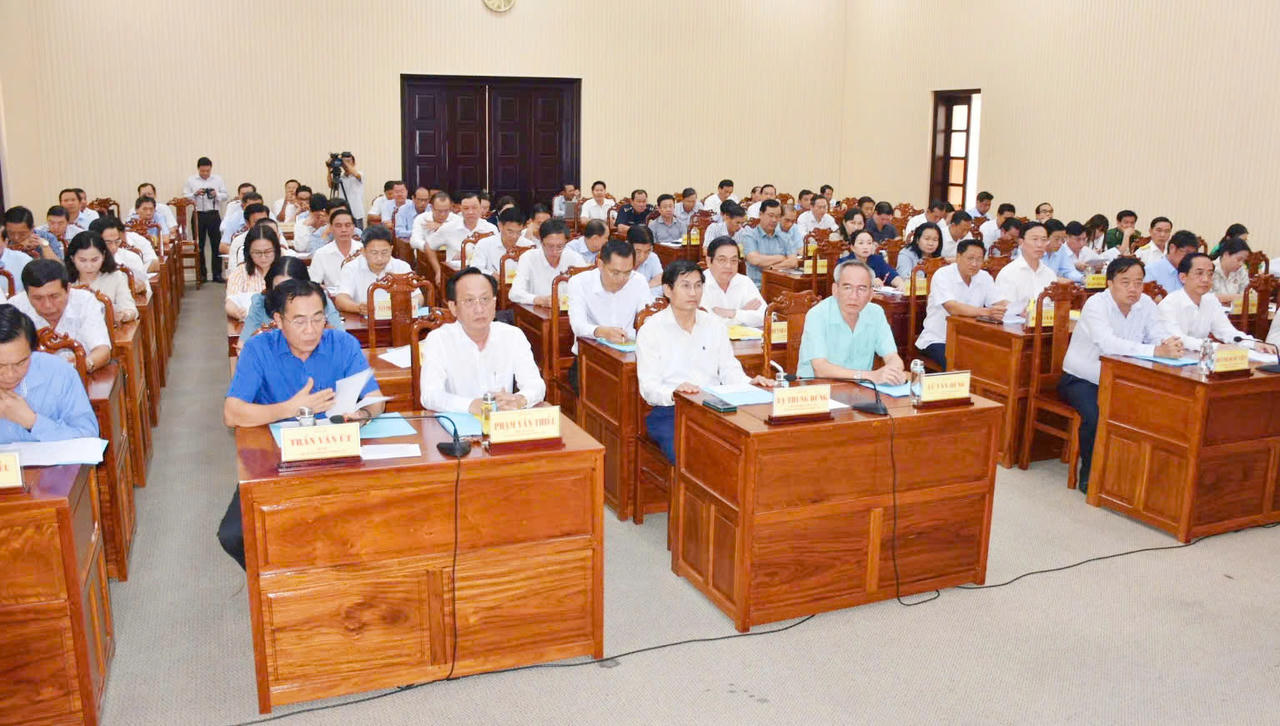 Đẩy nhanh tiến độ thực hiện Dự án Nhà máy điện khí LNG Bạc Liêu 