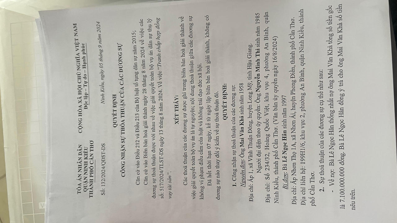 Tranh luận vụ kiện không đăng ký tạm trú, vẫn được tòa xác định là bị đơn