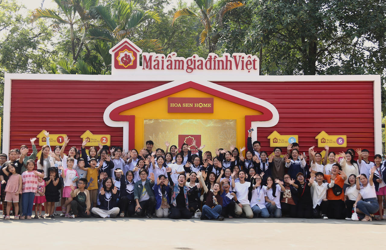 Tiếp lửa những số phận bất hạnh