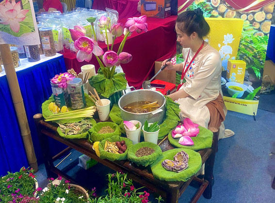 Hương sen 'nét ngài'