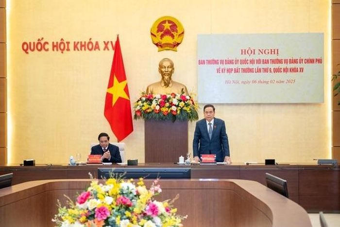 Hội nghị giữa Ban Thường vụ Đảng ủy Quốc hội và Ban Thường vụ Đảng ủy Chính phủ về Kỳ họp bất thường lần thứ 9 để xem xét, quyết định cơ cấu tổ chức bộ máy, nhân sự. Ảnh: Phạm Thắng