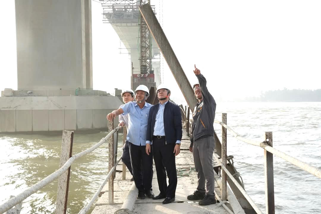 TP Huế đốc thúc tiến độ các dự án giao thông kết nối liên vùng