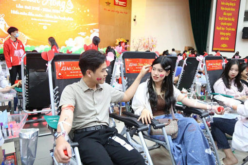 Vun đắp tình yêu qua những hoạt động cặp đôi