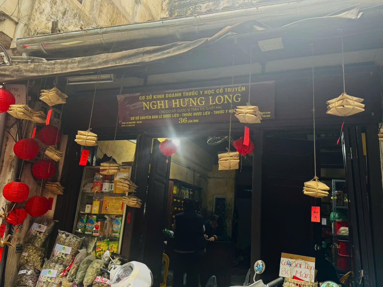 Người phụ nữ ‘giữ lửa’ tinh hoa y học cổ truyền giữa lòng Hà Nội