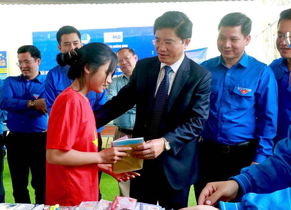 Nhiều hoạt động thiết thực khởi động Tháng Thanh niên trên cả nước