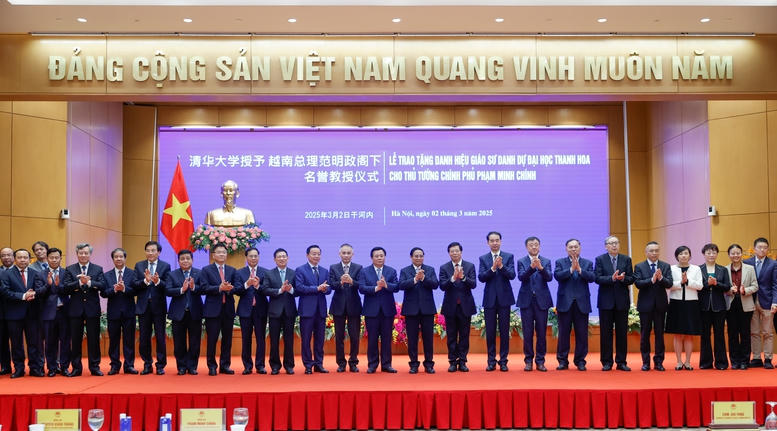Lễ trao danh hiệu 'Giáo sư danh dự' Đại học Thanh Hoa tặng Thủ tướng Phạm Minh Chính