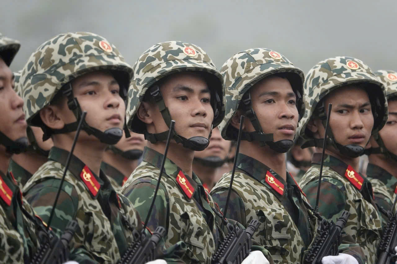 Hợp luyện diễu binh, diễu hành kỷ niệm 50 năm Giải phóng miền Nam