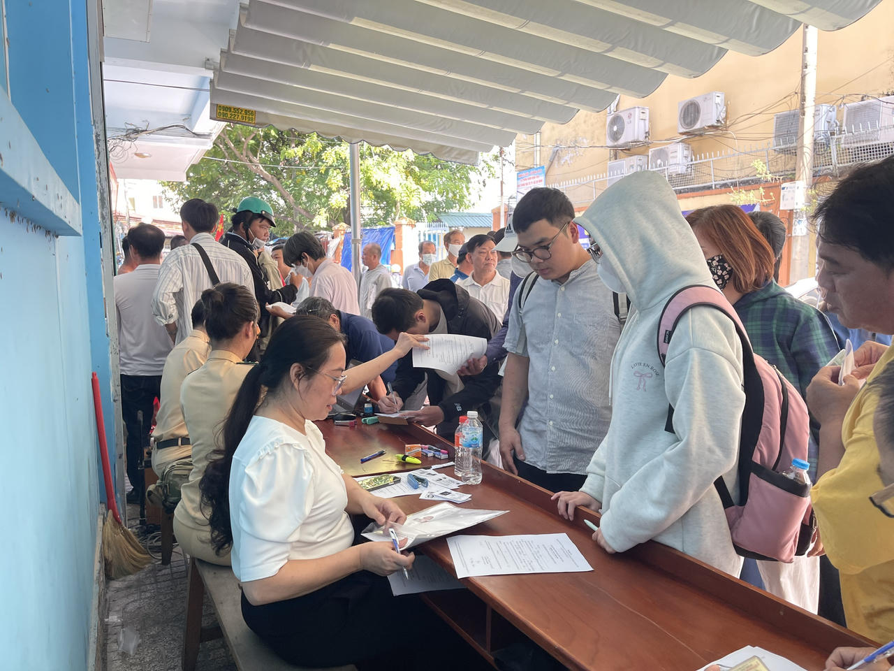 Ngày đầu Công an TP HCM tiếp nhận cấp giấy phép lái xe