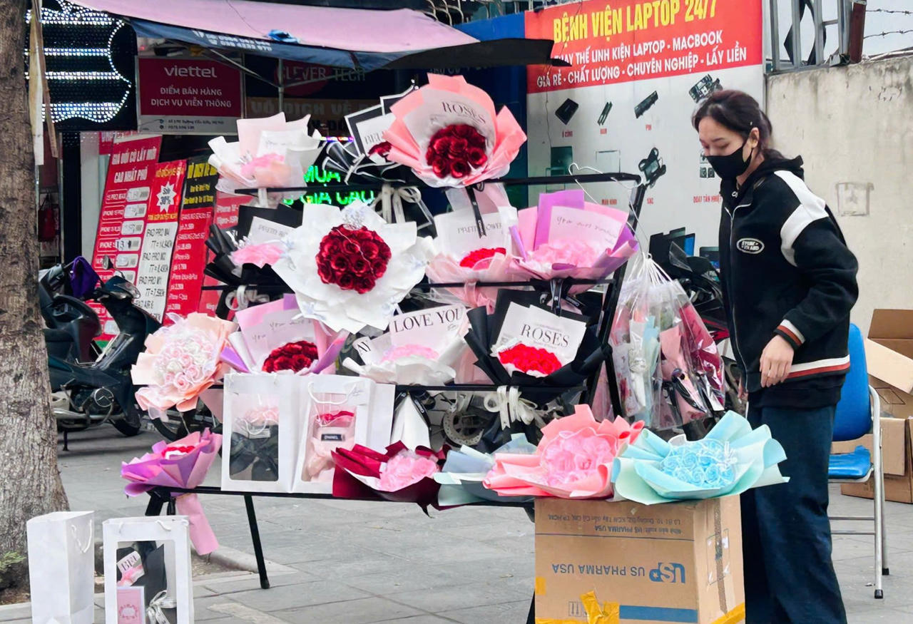 Thị trường hoa tươi 8/3 sẵn sàng chờ cao điểm mua sắm