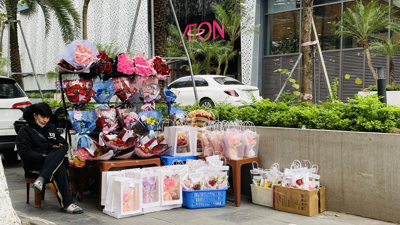 Thị trường hoa tươi 8/3 sẵn sàng chờ cao điểm mua sắm