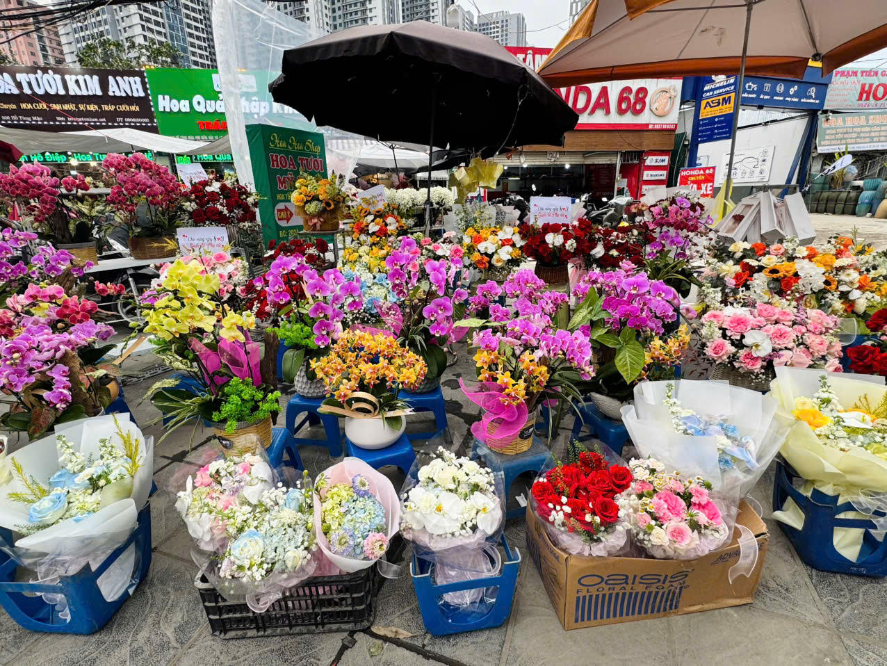 Thị trường hoa tươi 8/3 sẵn sàng chờ cao điểm mua sắm