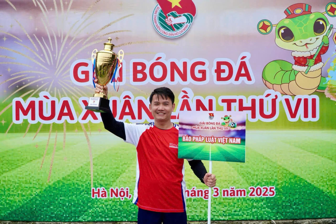 Báo Pháp luật Việt Nam vô địch Giải bóng đá 'Mùa xuân năm 2025'