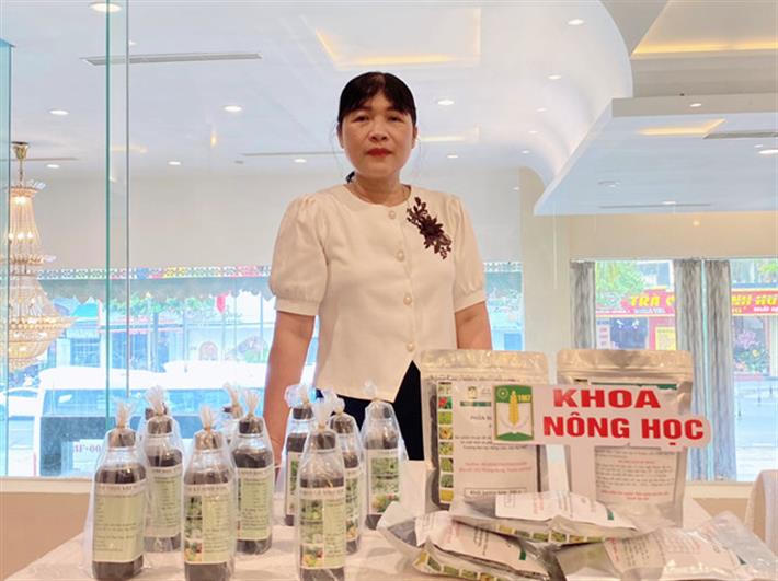 Phụ nữ Việt Nam góp phần xây dựng tầm vóc dân tộc