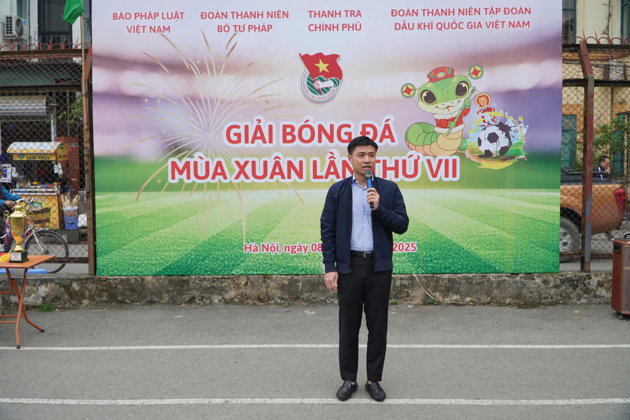 Báo Pháp luật Việt Nam vô địch Giải bóng đá 'Mùa xuân năm 2025'