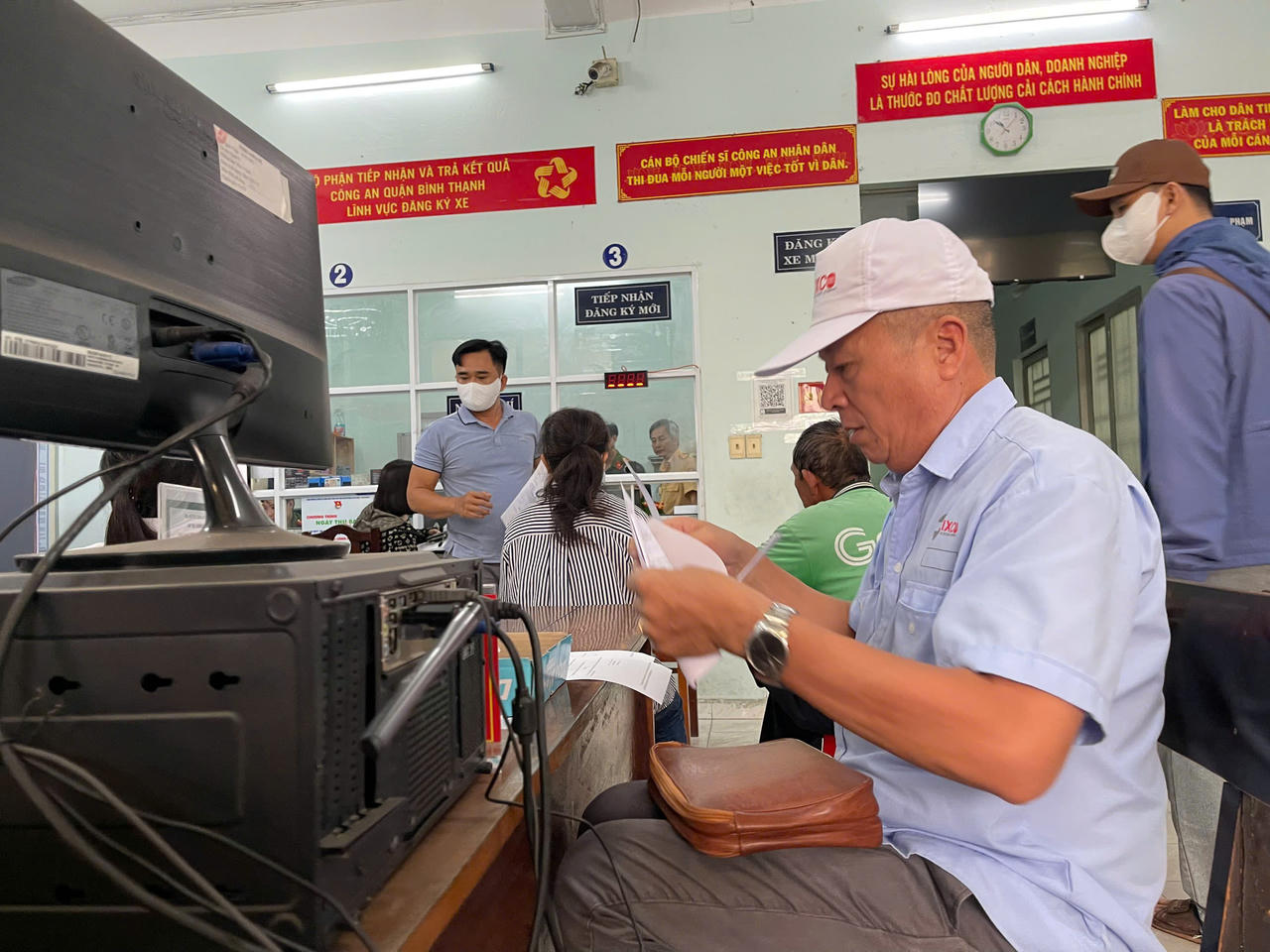 Ngày đầu TP HCM cấp, đổi giấy phép lái xe ở cấp xã: Thời gian hoàn thành rất nhanh, không xảy ra ùn ứ